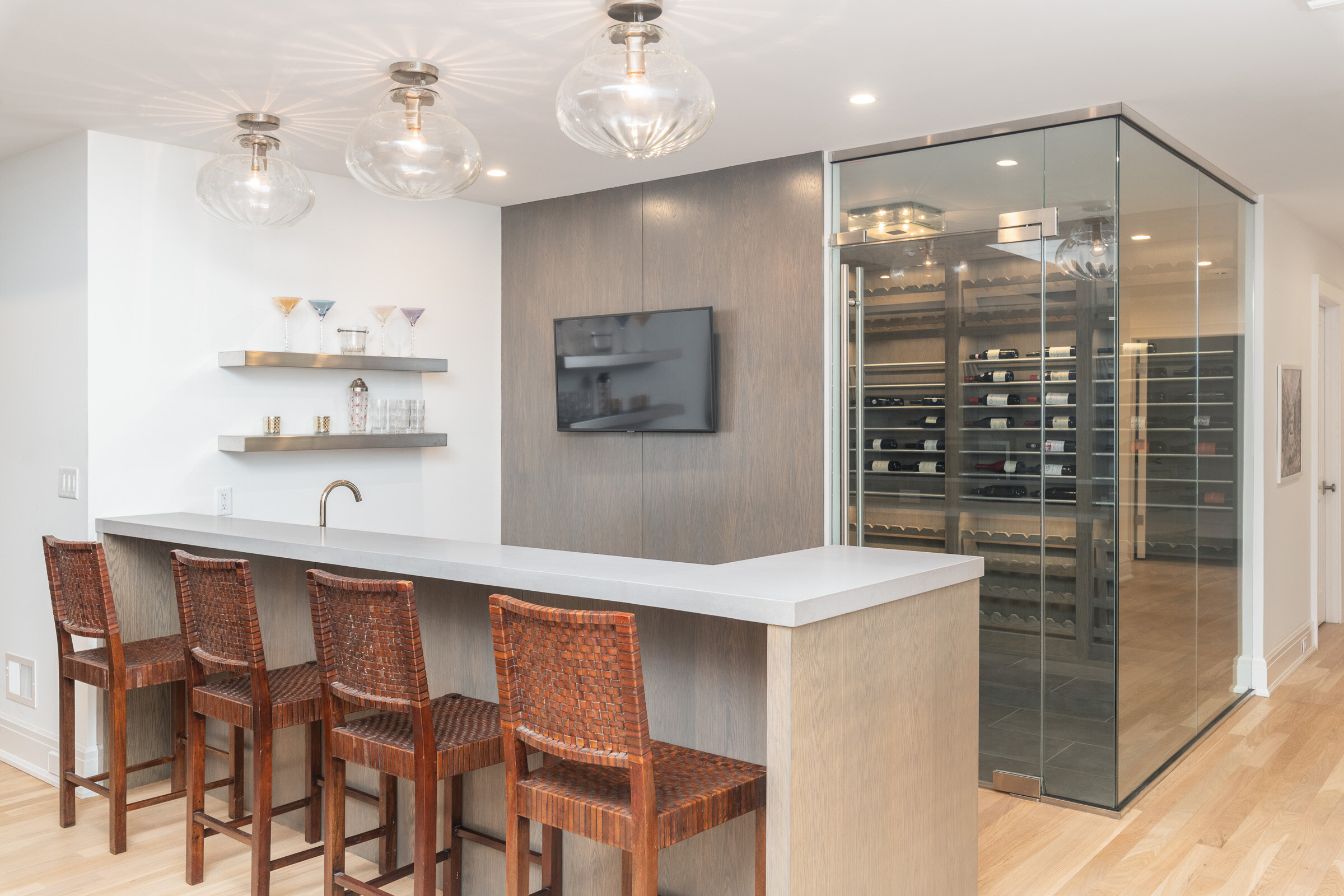 Custom Bar & Wine Cellar